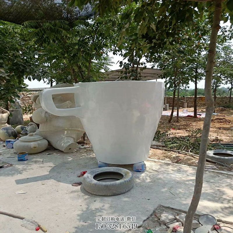 高脚杯雕塑主题 景观雕塑造型点击 户外红酒杯雕塑摆放精选 高脚杯雕塑主题 景观雕塑造型点击 户外红酒杯雕塑摆放精选